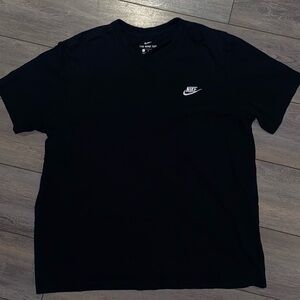 Nike Men's Black Relax Fit Shirt.